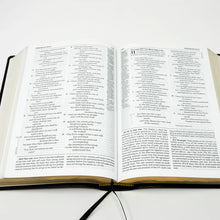 ESV Fire Bible Versión estándar en inglés