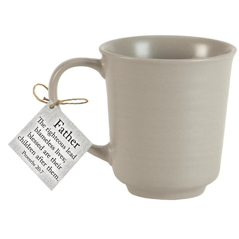 Taza gris mate para padre con etiqueta colgante de las Escrituras