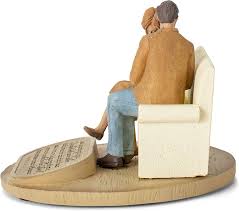 Devoted Sculpture Praying Couple United in the Spirit, 4.5