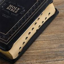 KJV Bible Giant Print Full-size w/Thumb Index and Zippered Closure