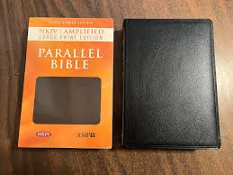 NKJV Amplified Parallel Bible, Large Print Edition, Black Bonded Leather