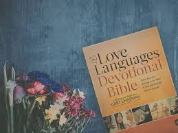 Love Languages Devotional NLT Bible, Brown